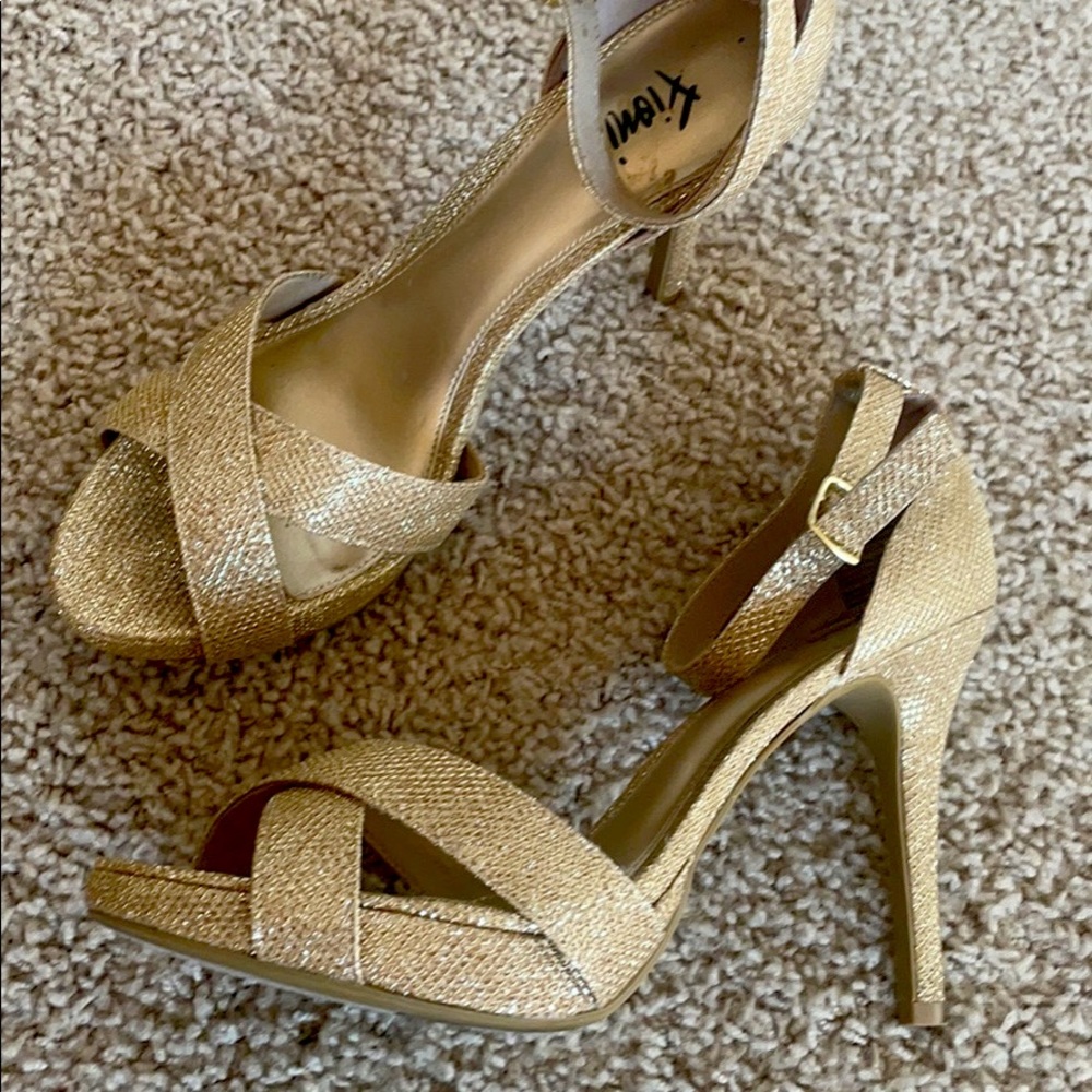 Ladies Pumps